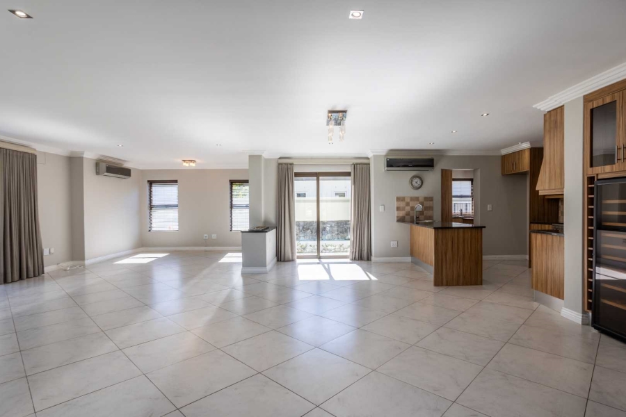 To Let 3 Bedroom Property for Rent in Val De Vie Estate Western Cape